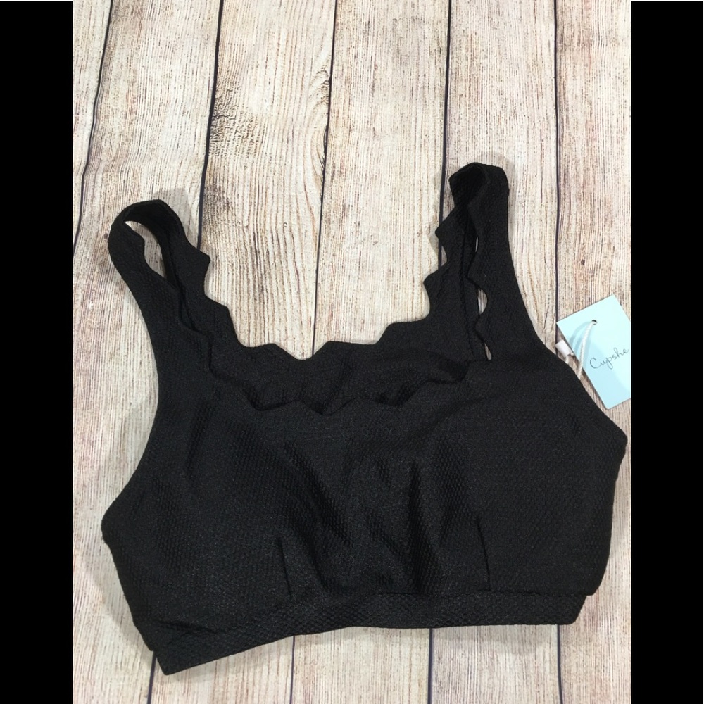 🆕Cupshe Black Zig Zag Swim Top Size S